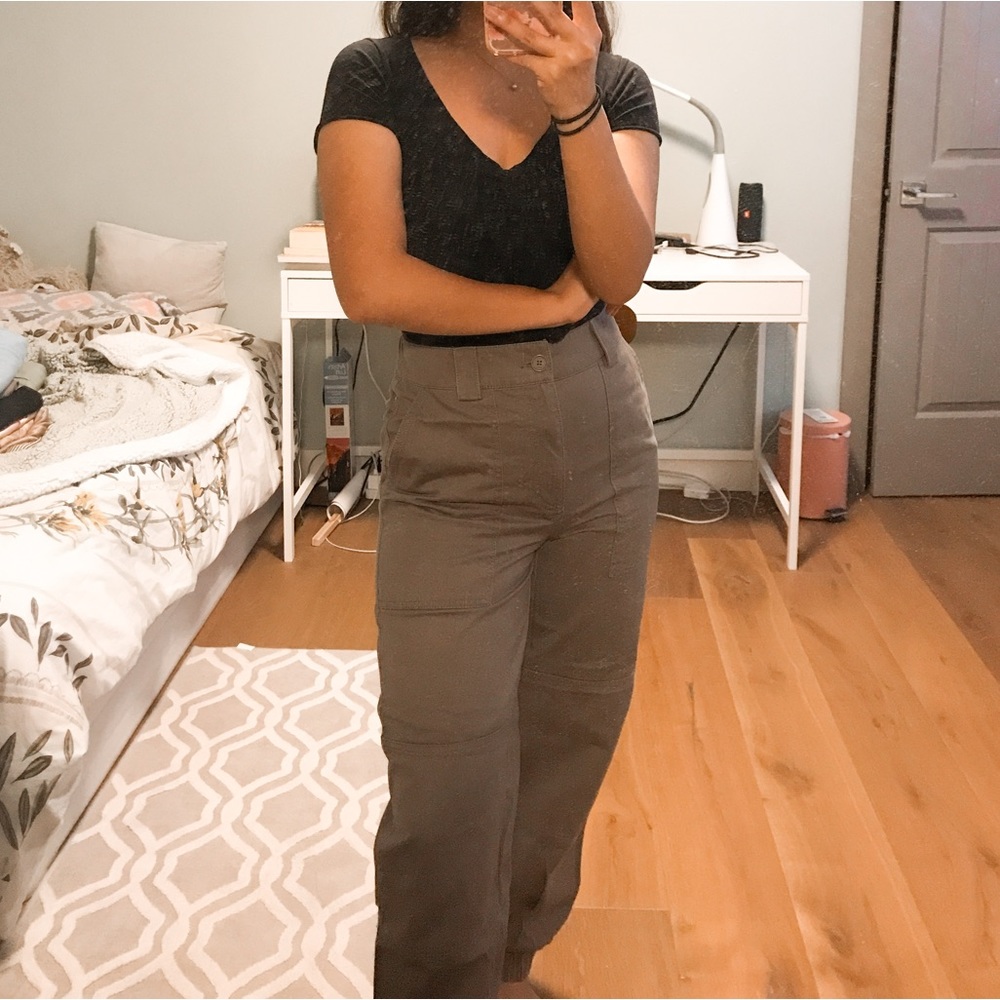 SOLD - tna high rise utility jogger pants